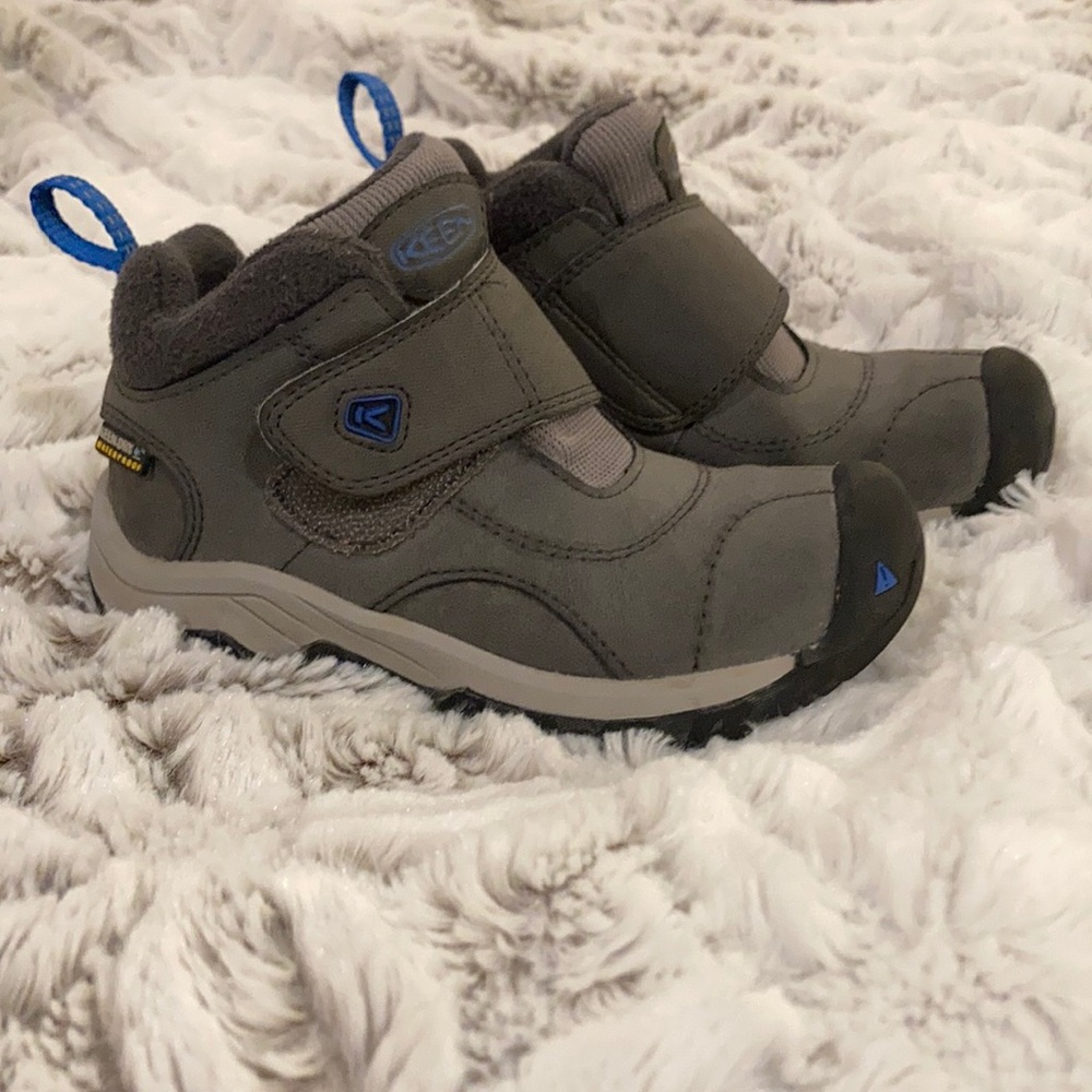 Keen Kooteney waterproof boots (Toddler Sz 9)